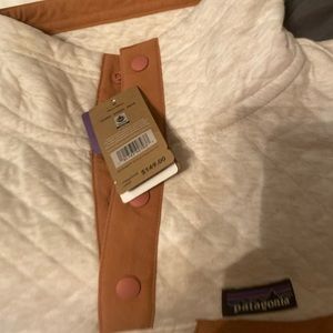 Brand new with tags. Patagonia sweater, size M